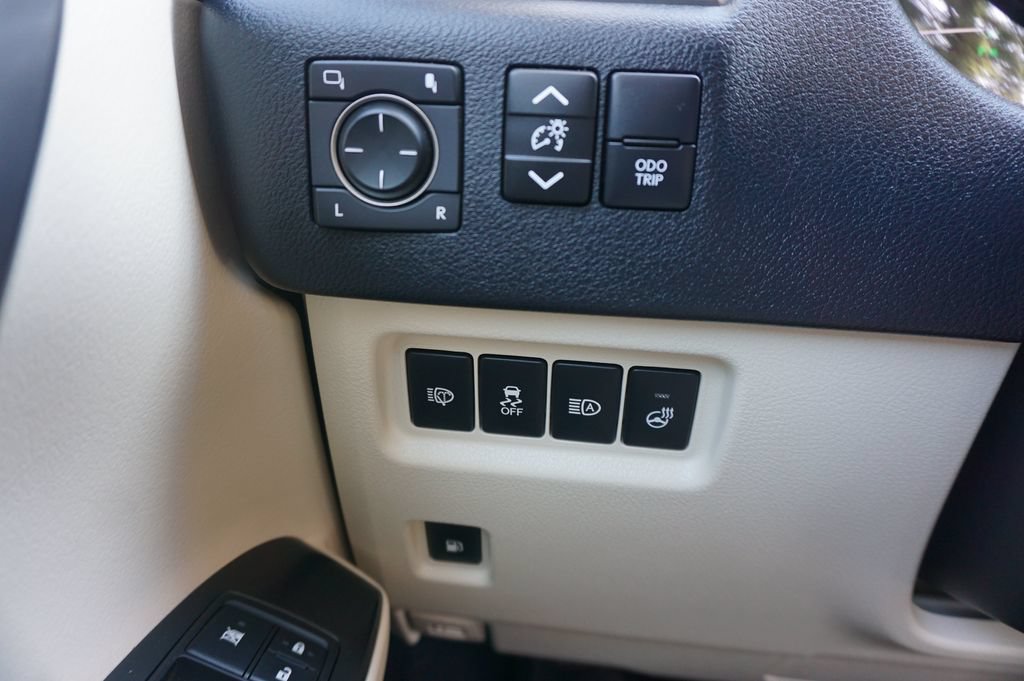 Used 2023 Lexus GX 460 Premium w/ Premium Plus Package AWD/4WD image 5