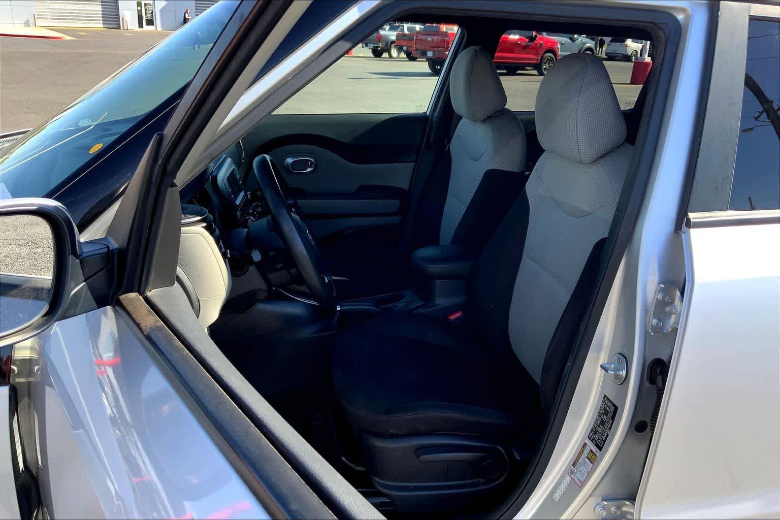 Used 2018 Kia Soul image 8