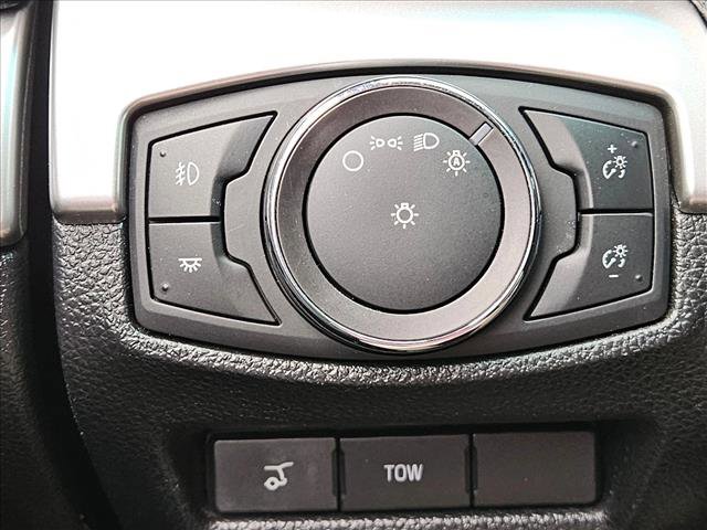 Used 2017 Ford Explorer XLT w/ Equipment Group 202A image 14