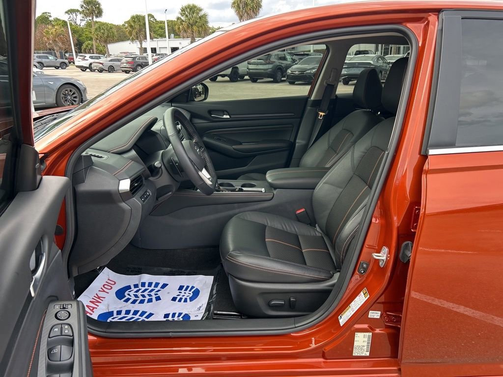 Certified 2021 Nissan Altima 2.5 SR FWD image 17