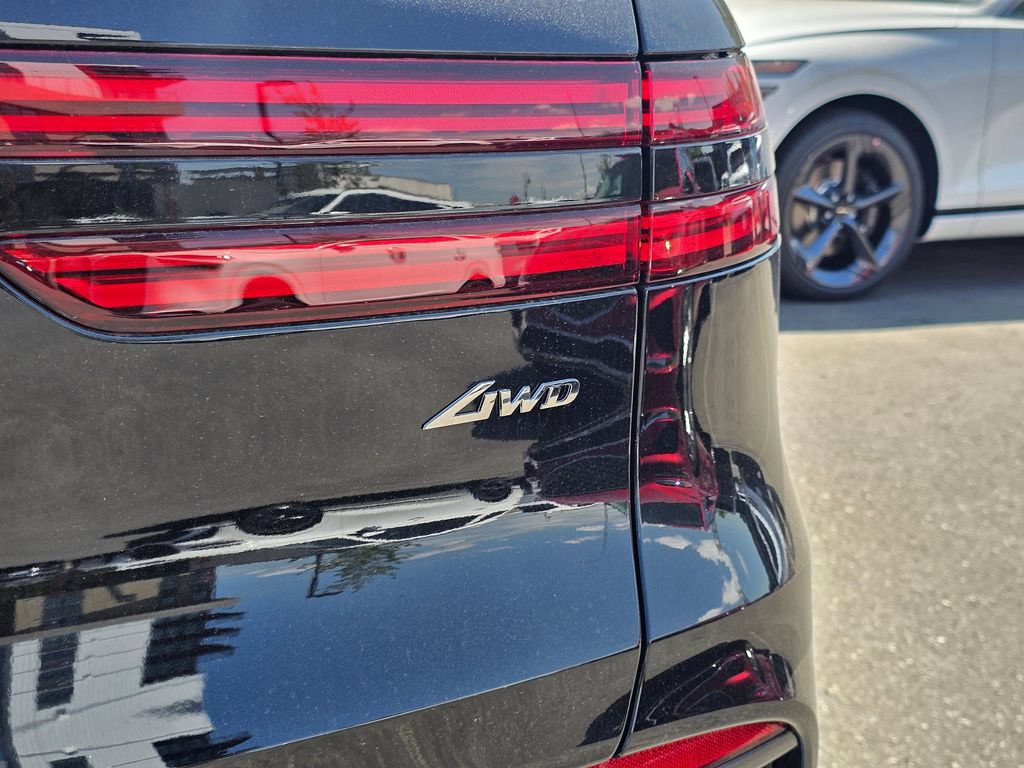 Certified 2026 Genesis GV70 2.5T Advanced AWD/4WD image 13