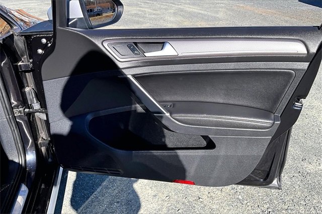 Used 2018 Volkswagen Golf Alltrack SEL image 21