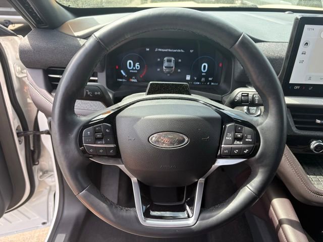 Used 2025 Ford Explorer Platinum w/ Ultimate Package image 10