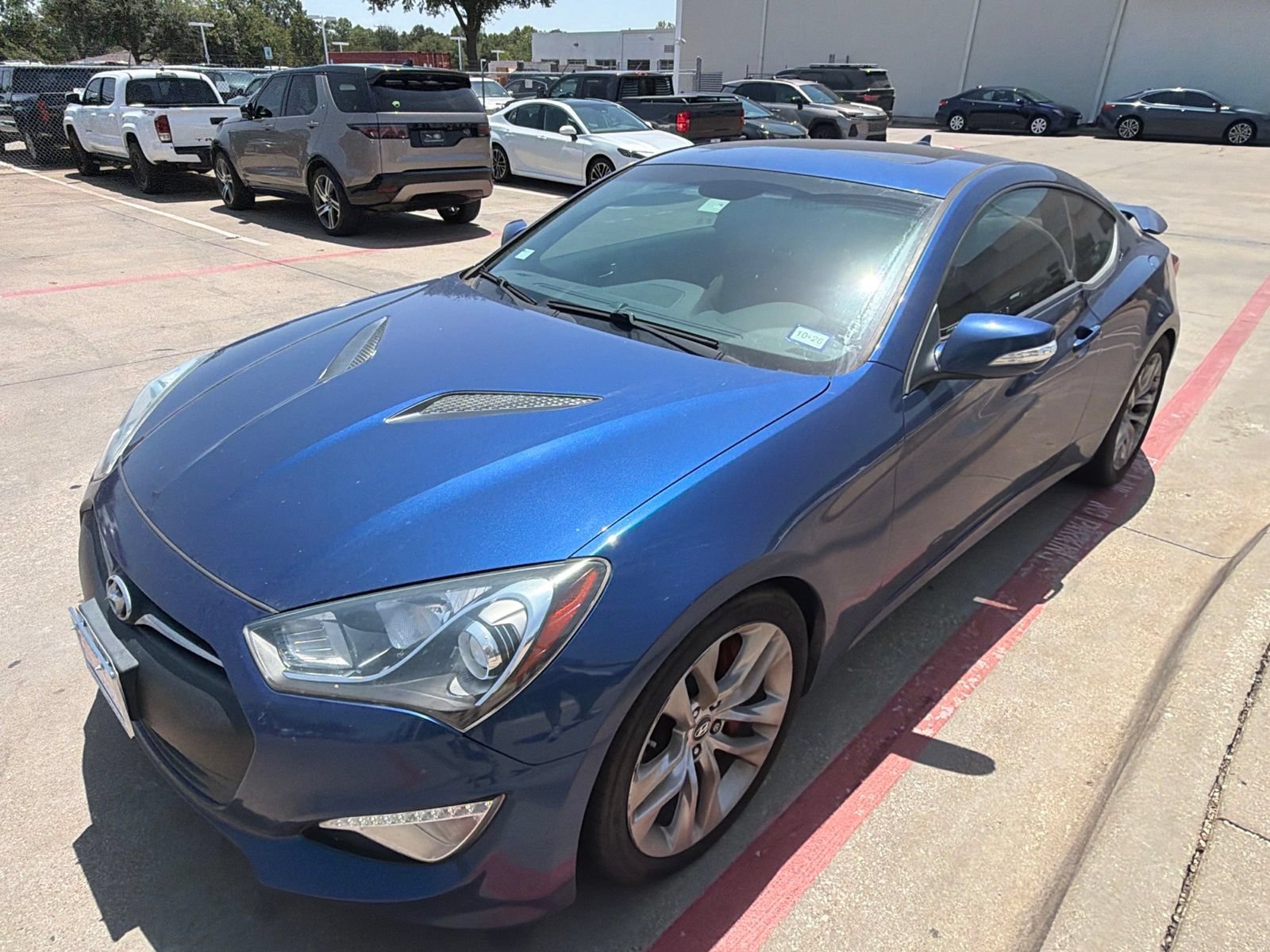 Used 2016 Hyundai Genesis Coupe 3.8 RWD image 5
