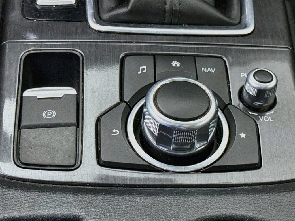 Used 2016 MAZDA CX-5 Touring w/ Touring Technology Package AWD/4WD image 10