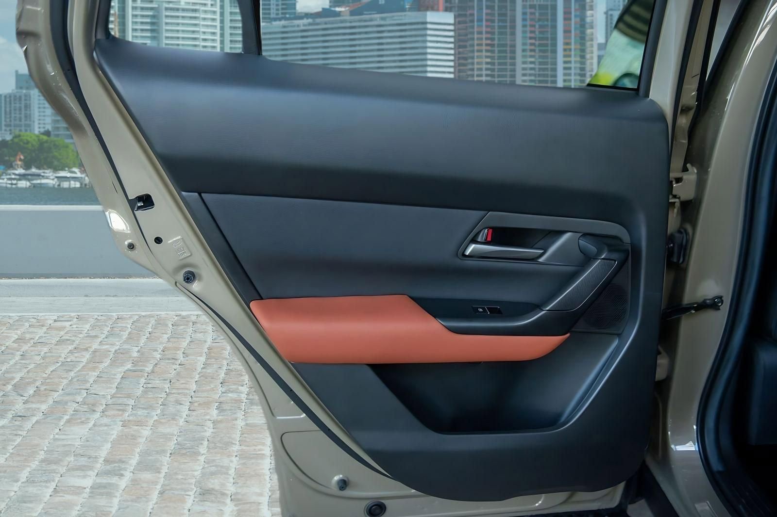 Used 2025 MAZDA CX-50 Meridian Edition w/ Apex Package AWD/4WD image 15