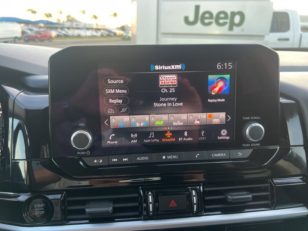 Used 2025 Nissan Pathfinder SV image 50