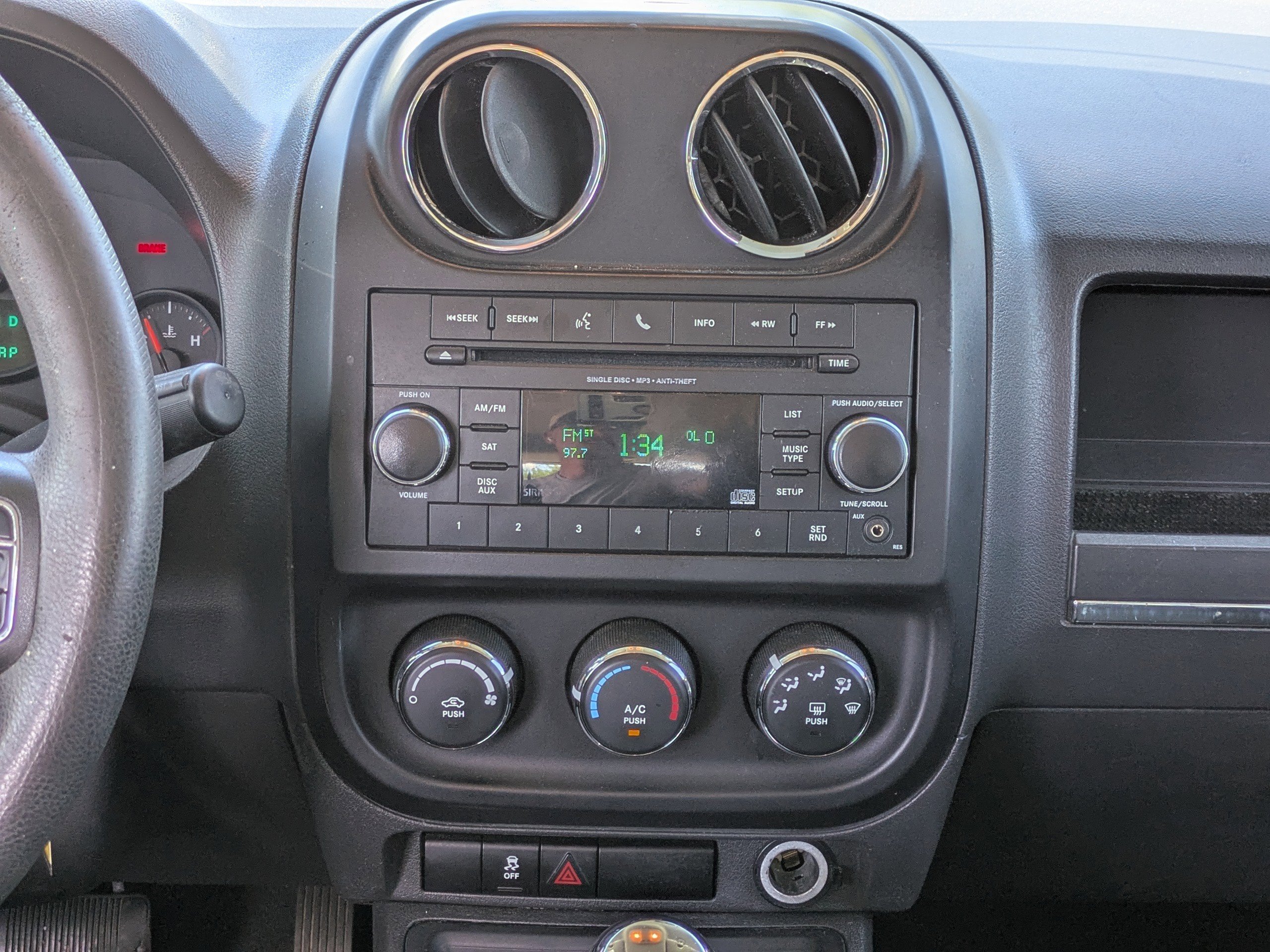 Used 2012 Jeep Patriot Sport FWD image 16