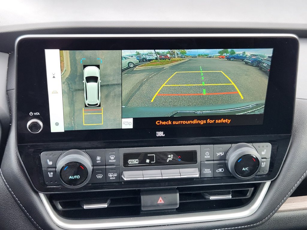 Used 2024 Toyota Grand Highlander AWD image 9