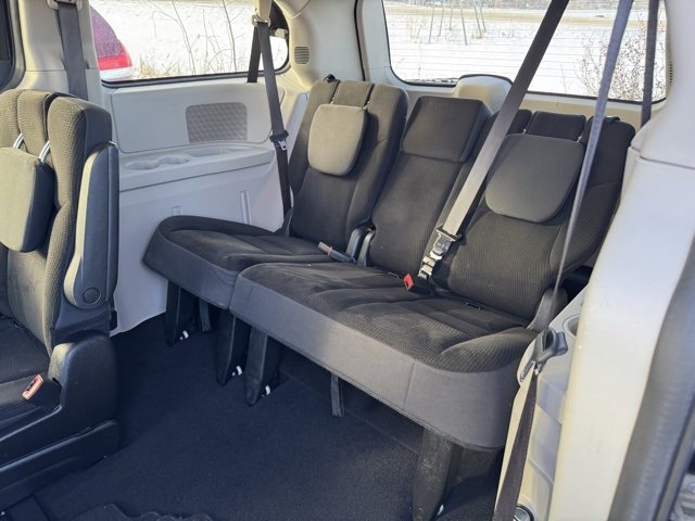 Used 2019 Dodge Grand Caravan SE w/ Rear Park Assist Package image 7