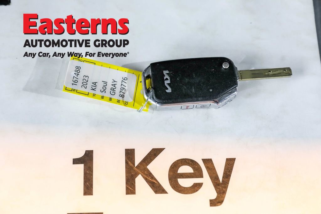 Used 2023 Kia Soul LX w/ LX Technology Package image 35