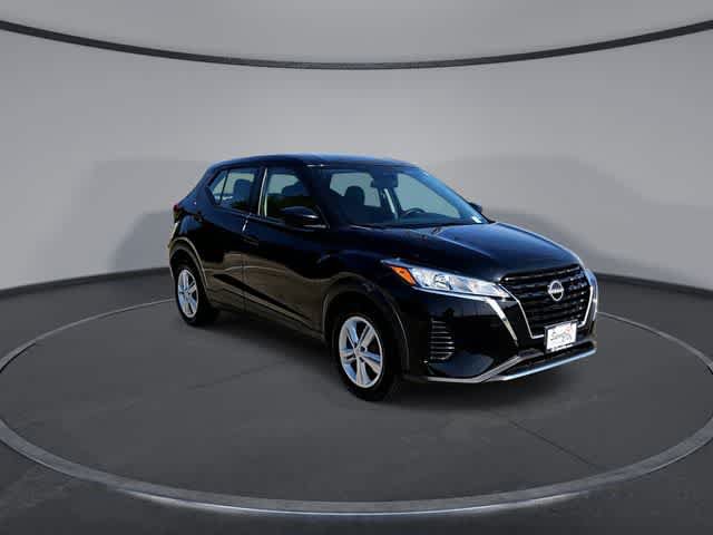 Used 2022 Nissan Kicks S FWD image 2