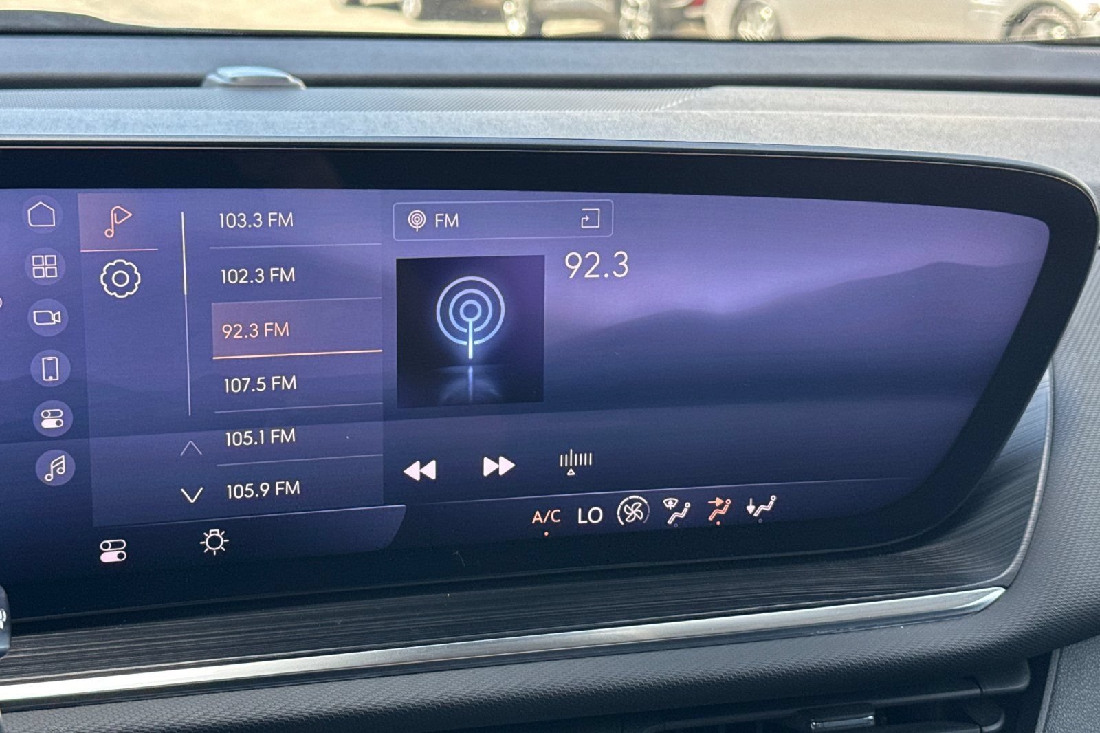 Used 2024 Buick Envision Preferred AWD/4WD image 24