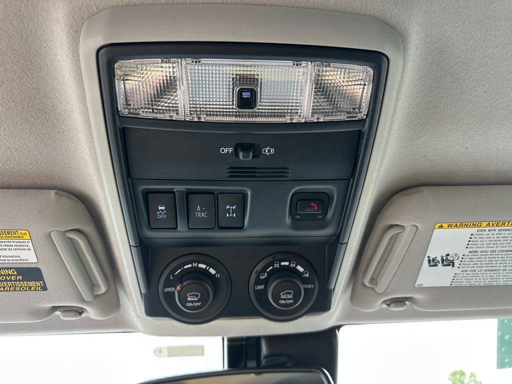 Used 2020 Toyota 4Runner TRD Off-Road image 31