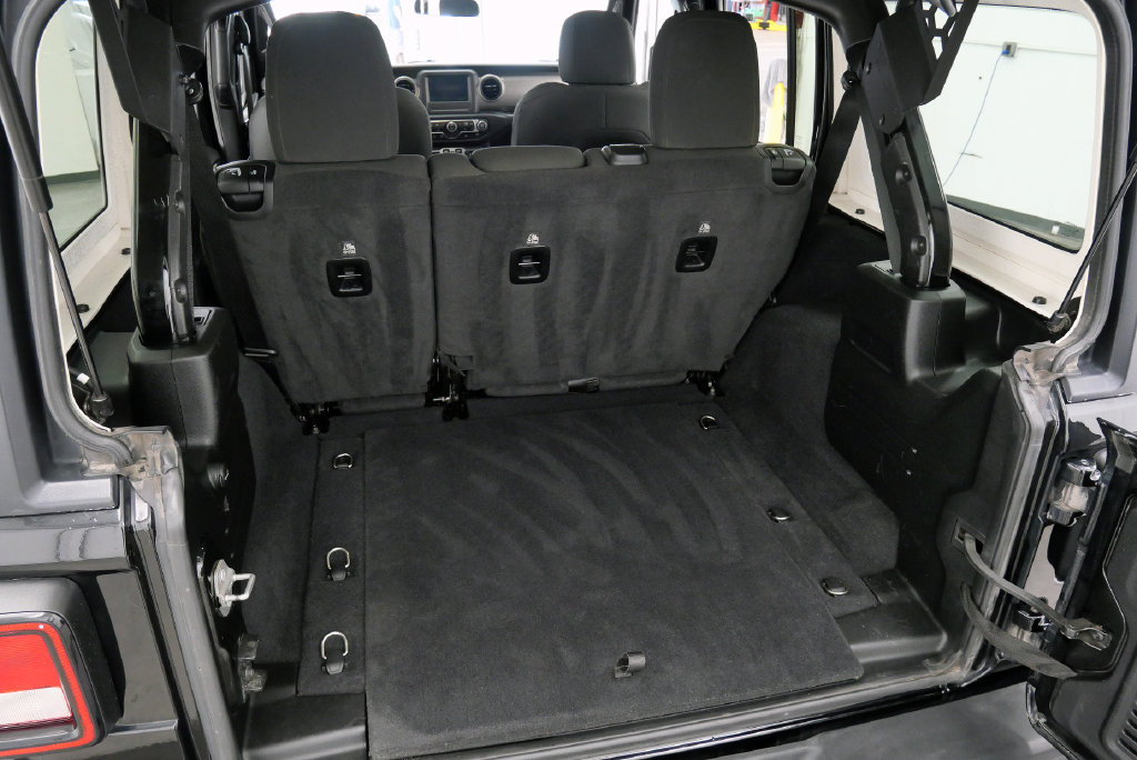 Used 2020 Jeep Wrangler Unlimited Sport w/ Technology Group AWD/4WD image 36