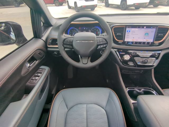 New 2027 Chrysler Pacifica Pinnacle w/ Theater Group AWD/4WD image 19