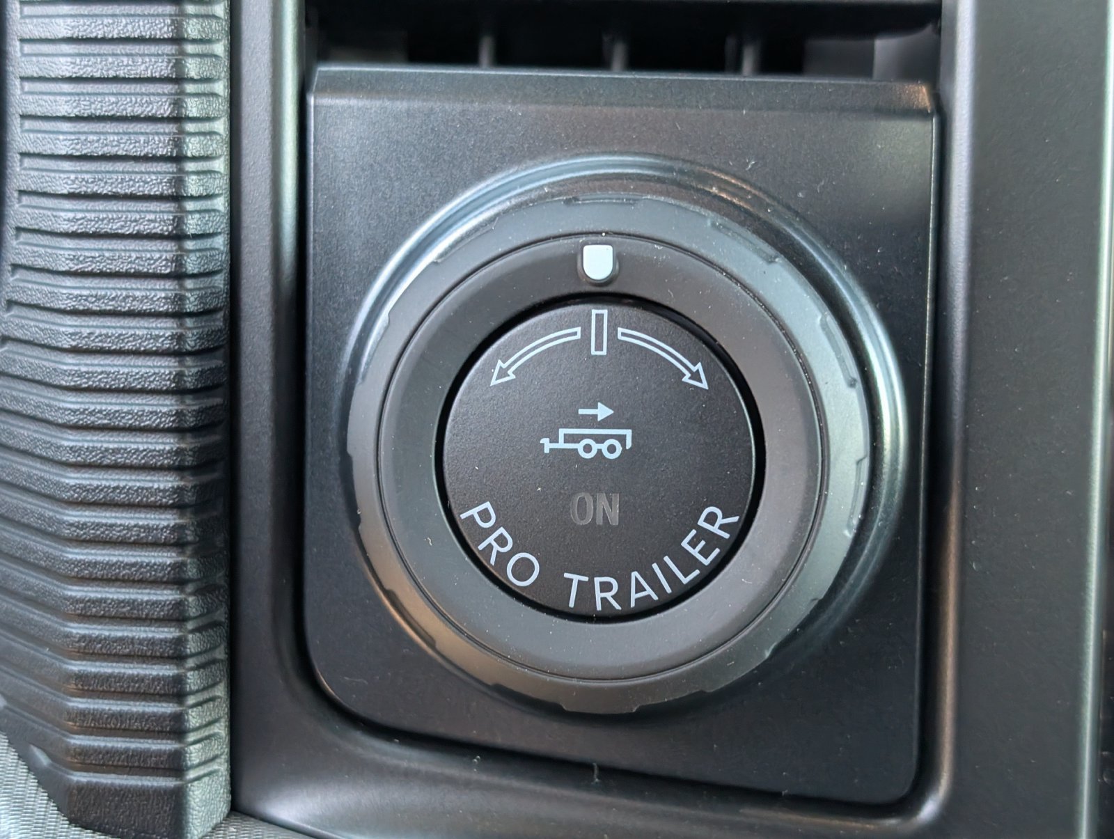 Used 2025 Ford F150 Lariat w/ Equipment Group 502A High AWD/4WD image 21