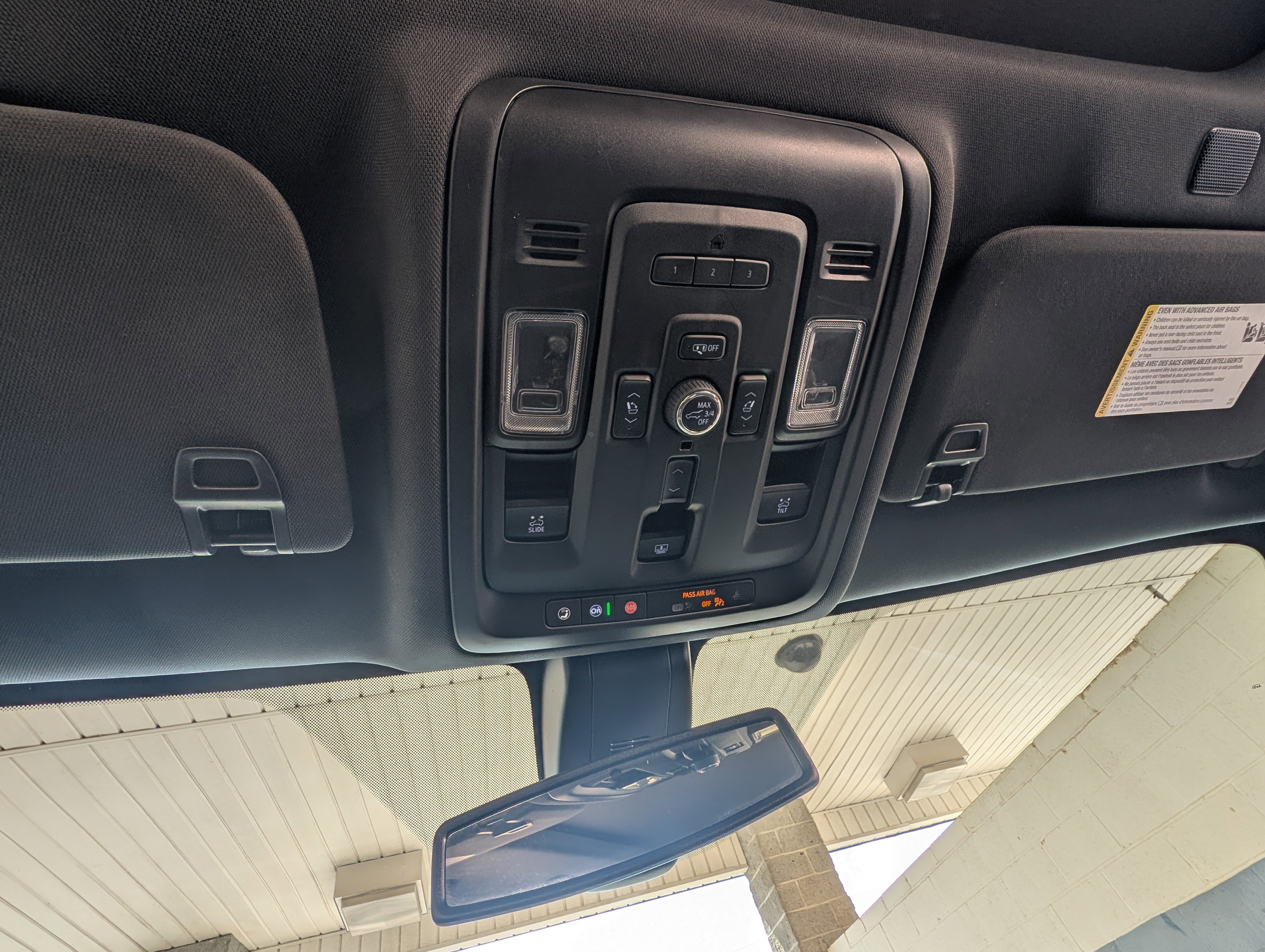 Used 2021 Chevrolet Suburban RST w/ Luxury Package RWD image 31