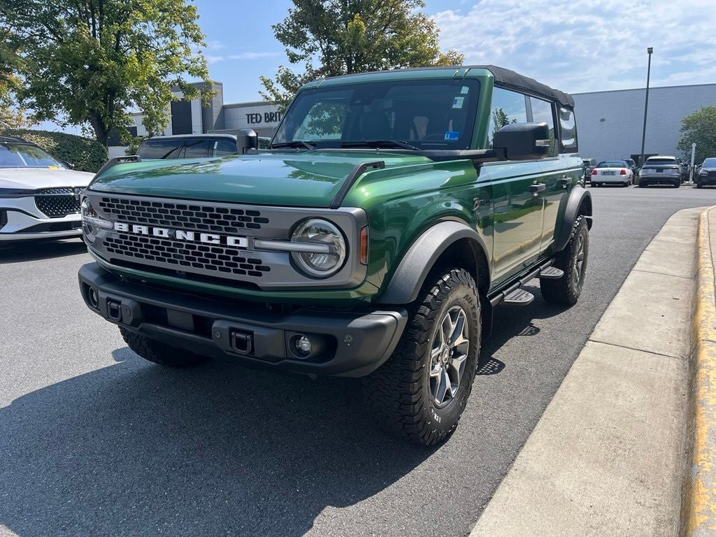Used 2023 Ford Bronco Badlands AWD/4WD image 3