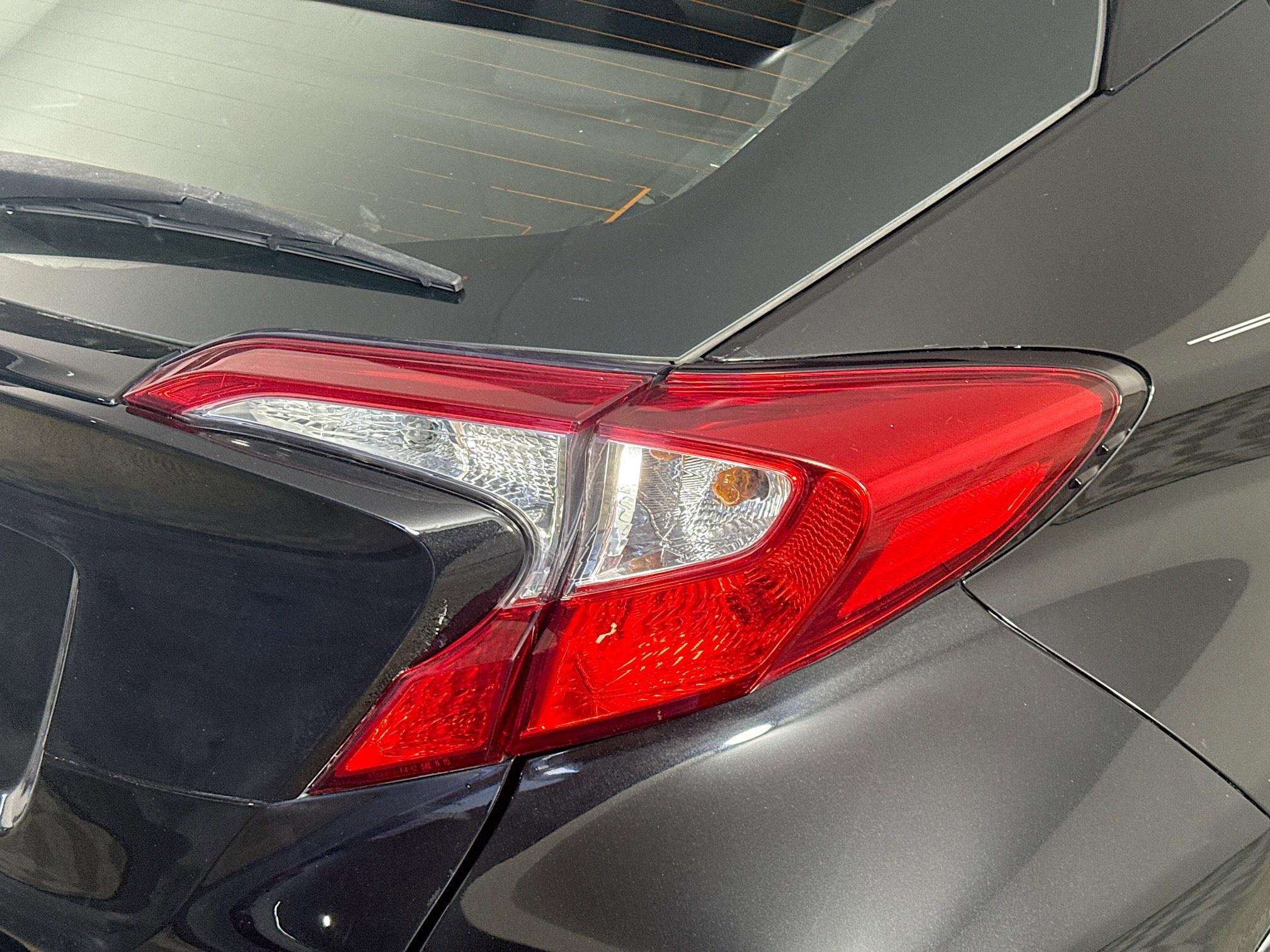 Used 2019 Toyota C-HR LE image 33