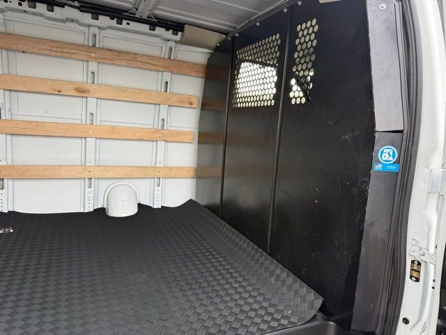 Used 2024 GMC Savana 2500 w/ Driver Convenience Package image 12
