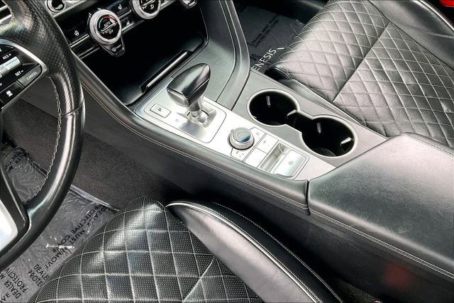 Certified 2021 Genesis G70 3.3T image 17