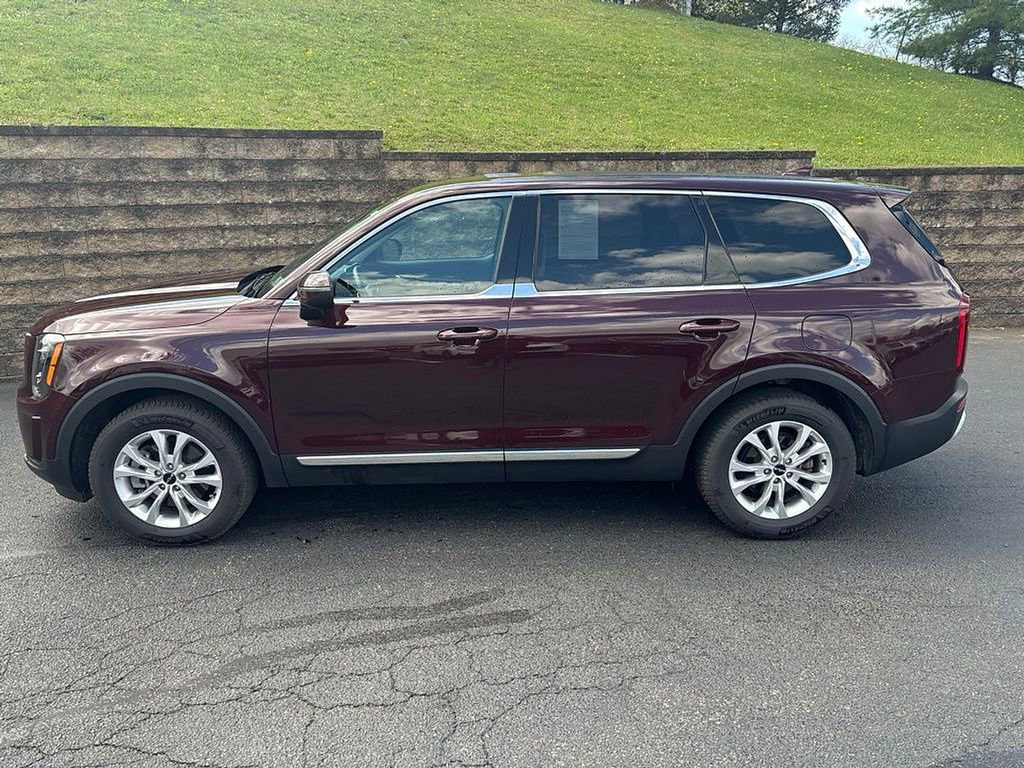 Used 2022 Kia Telluride LX image 4