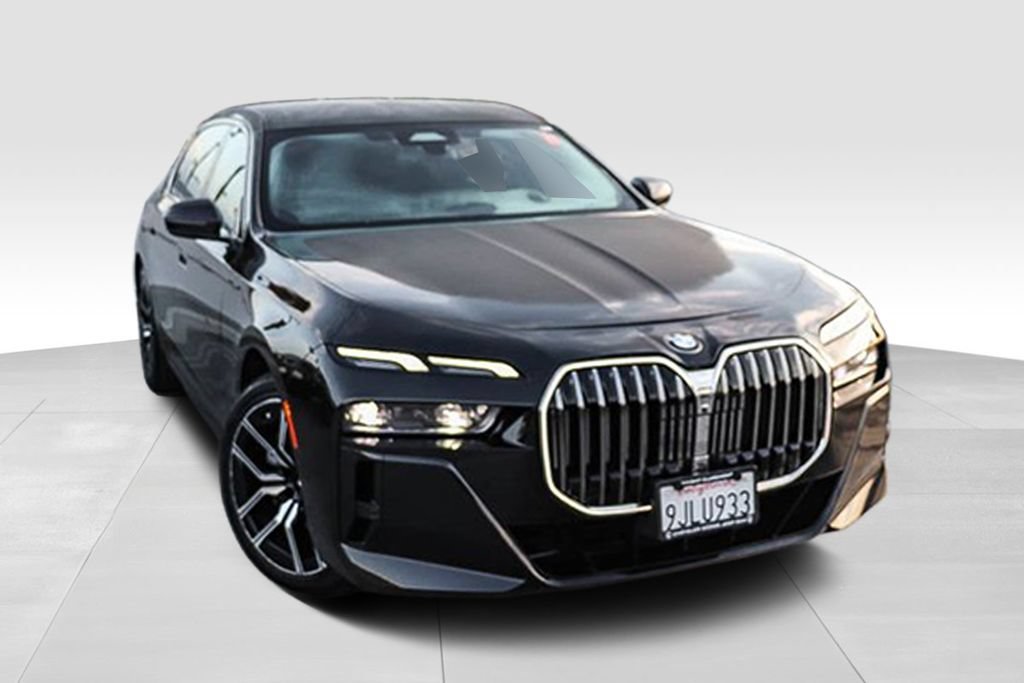 Used 2024 BMW 740i RWD image 2