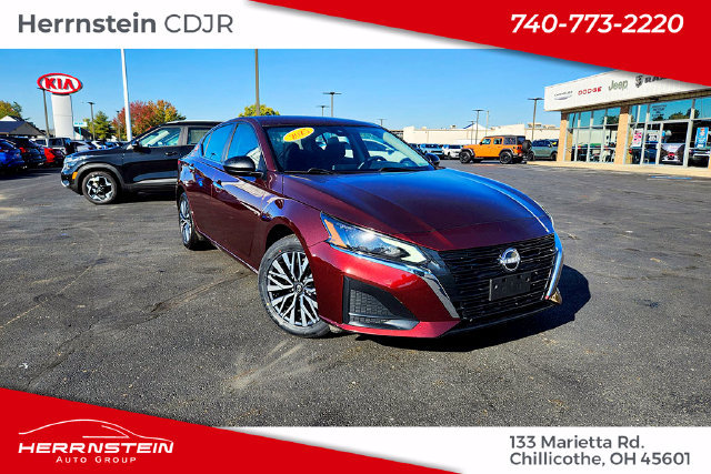 Used 2025 Nissan Altima 2.5 SV AWD/4WD image 1