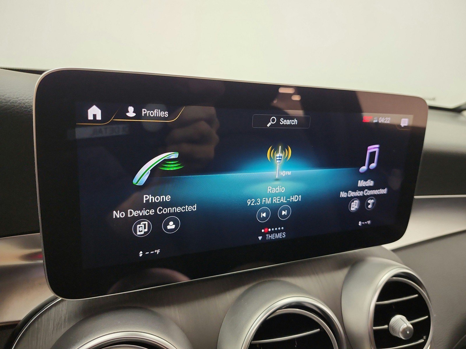 Used 2022 Mercedes-Benz GLC 300 w/ Premium Package Lite image 9
