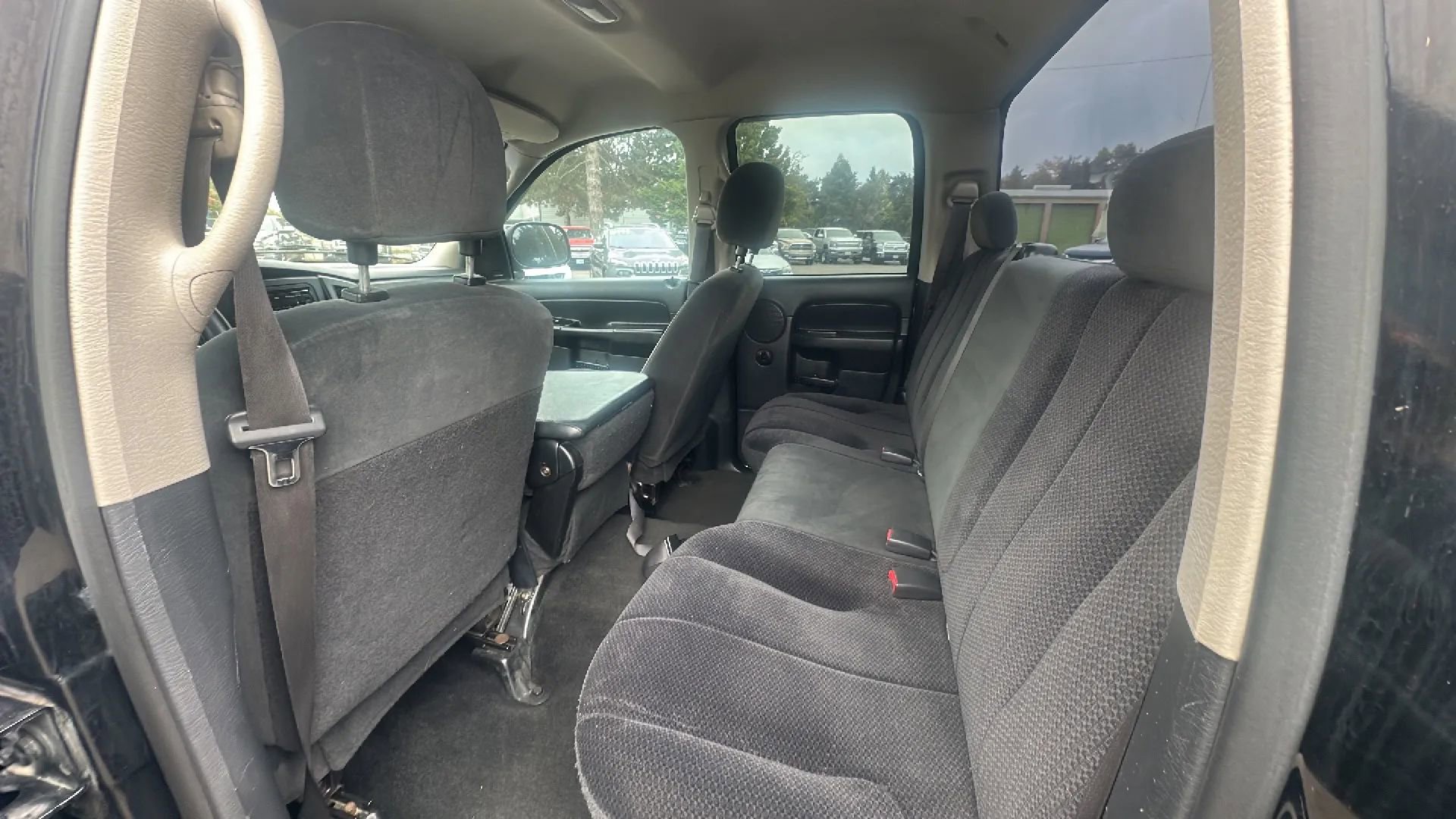 Used 2004 Dodge Ram 1500 Truck SLT image 10