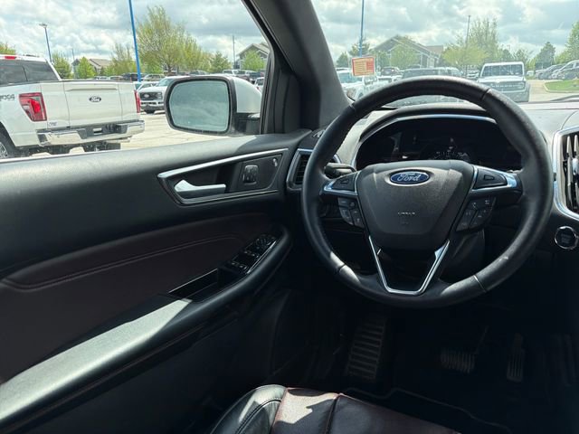 Used 2020 Ford Edge Titanium w/ Equipment Group 301A AWD/4WD image 20