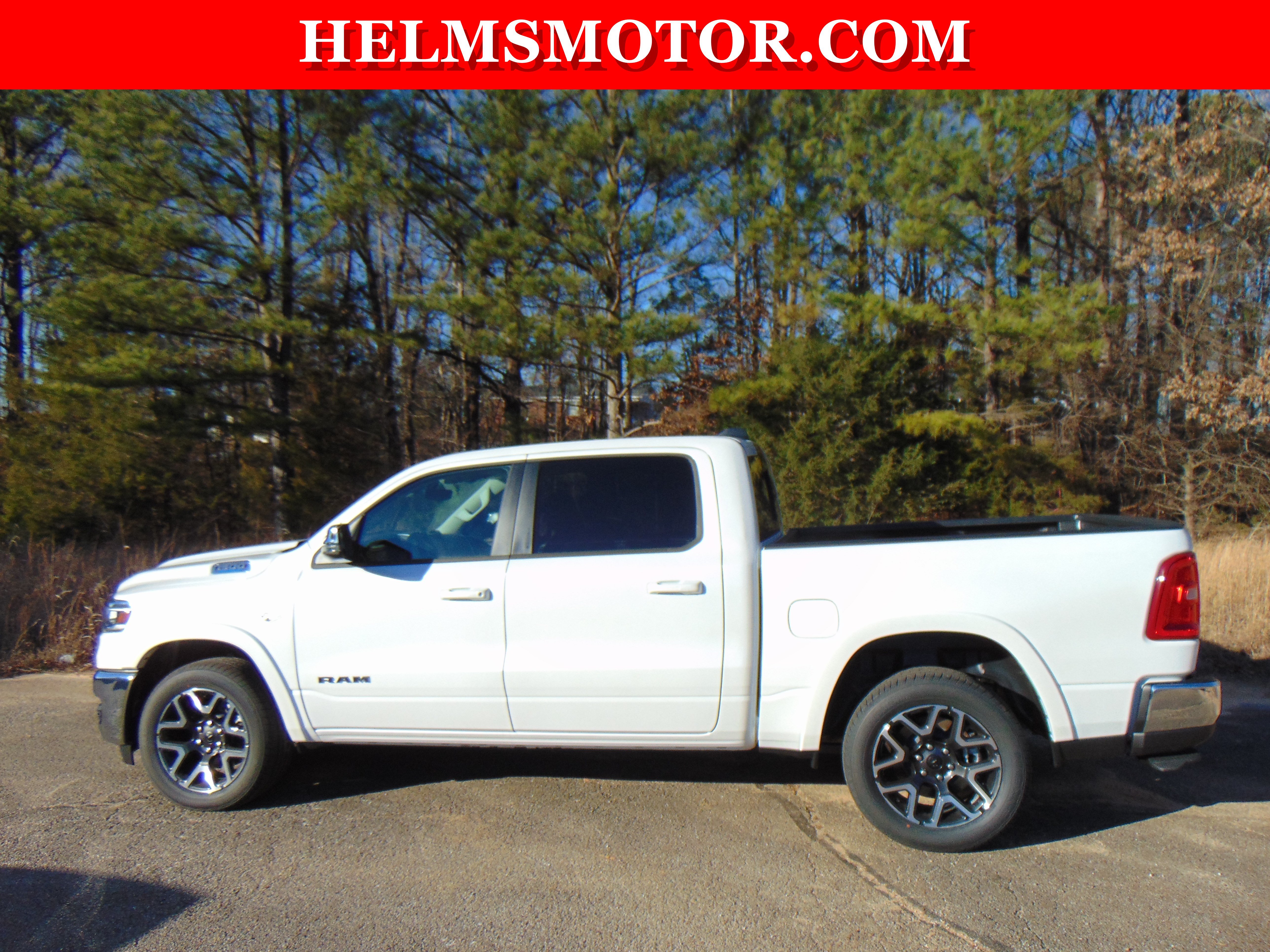New 2026 RAM 1500 Laramie AWD/4WD image 4