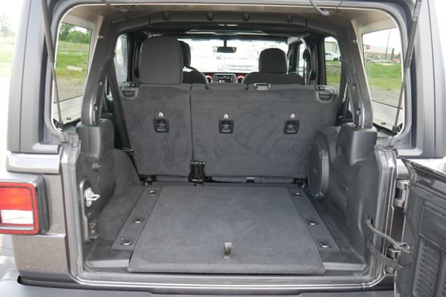 Used 2021 Jeep Wrangler Unlimited Rubicon AWD/4WD image 10