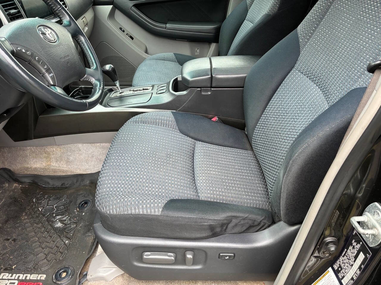 Used 2006 Toyota 4Runner Sport AWD/4WD image 6