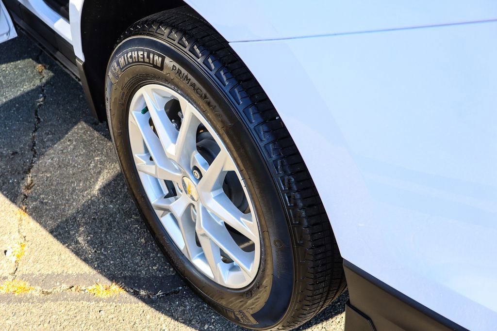 Used 2024 Chevrolet Equinox LT image 40