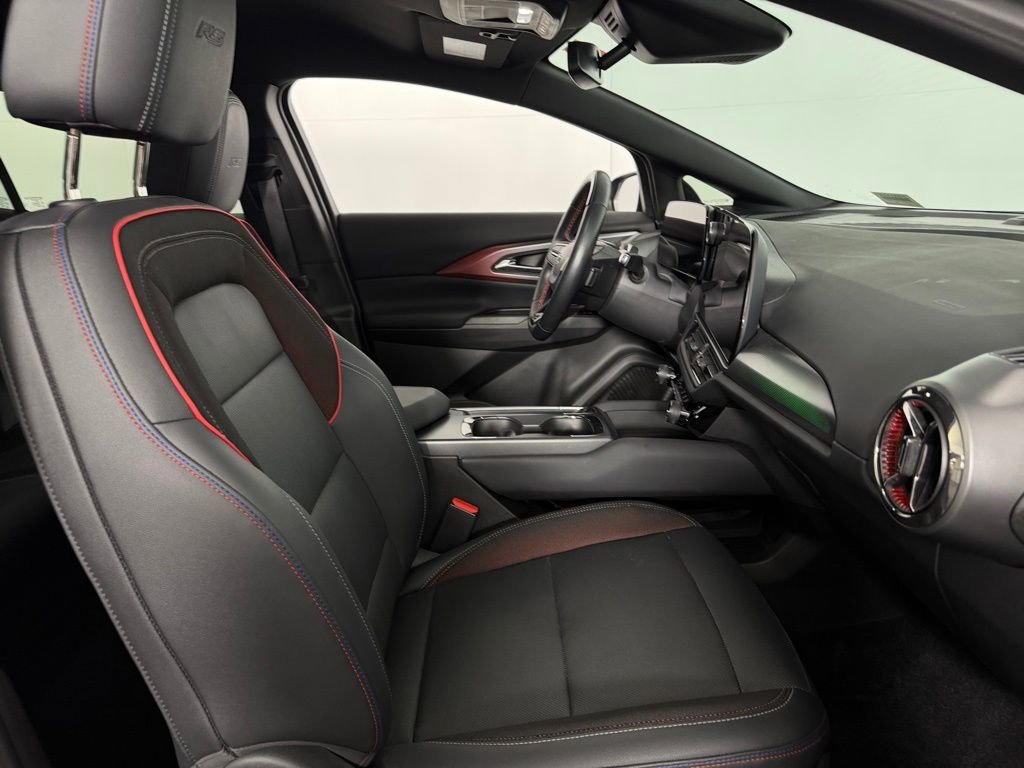 Used 2024 Chevrolet Equinox EV RS image 33