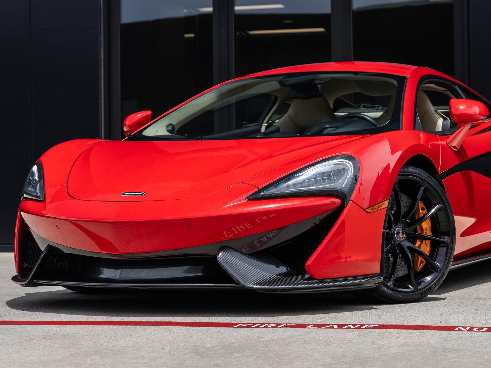 Used 2016 McLaren 570S Coupe RWD image 4