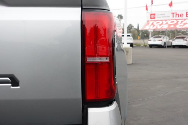 New 2025 Toyota Tacoma SR5 image 7