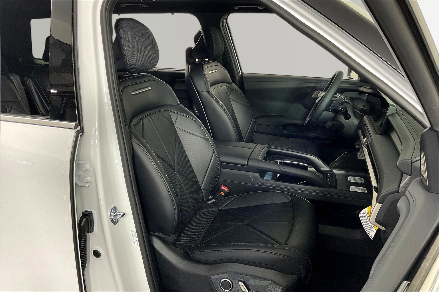 Used 2027 Kia Telluride SX w/ Towing Package FWD image 18