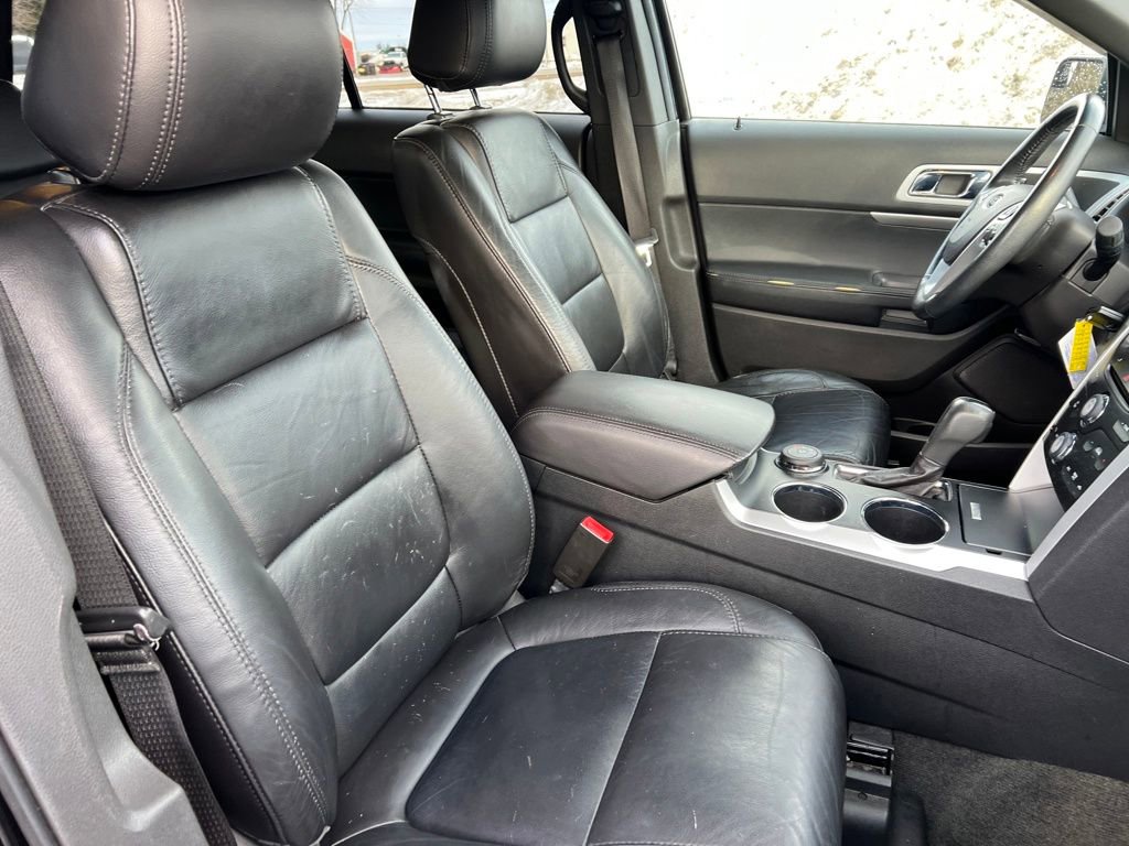 Used 2013 Ford Explorer XLT image 33