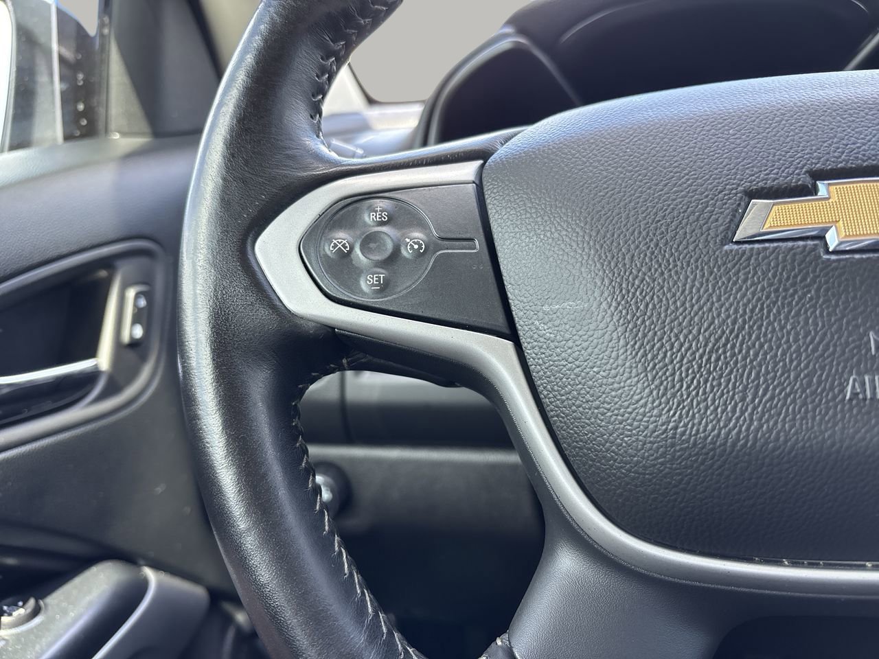 Used 2022 Chevrolet Colorado LT w/ LT Convenience Package image 24