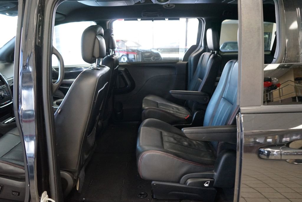 Used 2018 Dodge Grand Caravan GT image 43