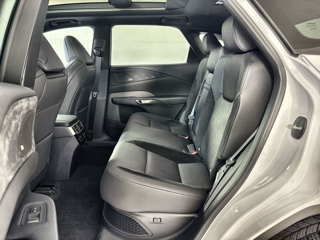 Used 2024 Lexus RX 500h F Sport w/ Convenience Package AWD/4WD image 25