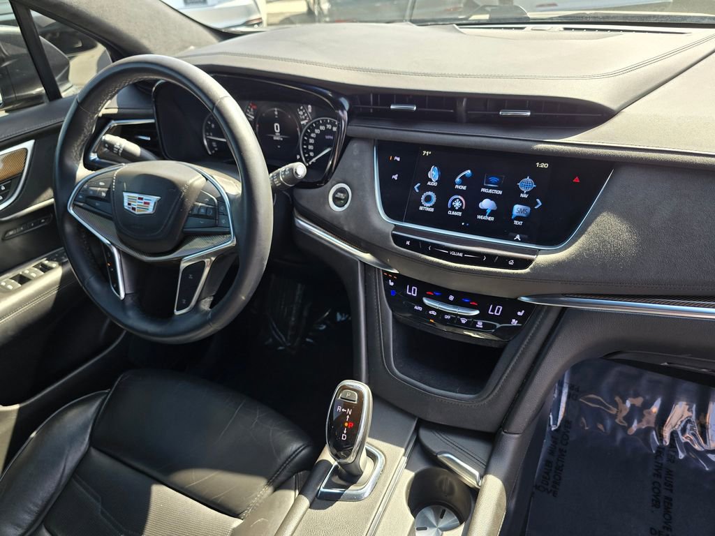 Used 2018 Cadillac XT5 Platinum w/ Driver Assist Package image 11