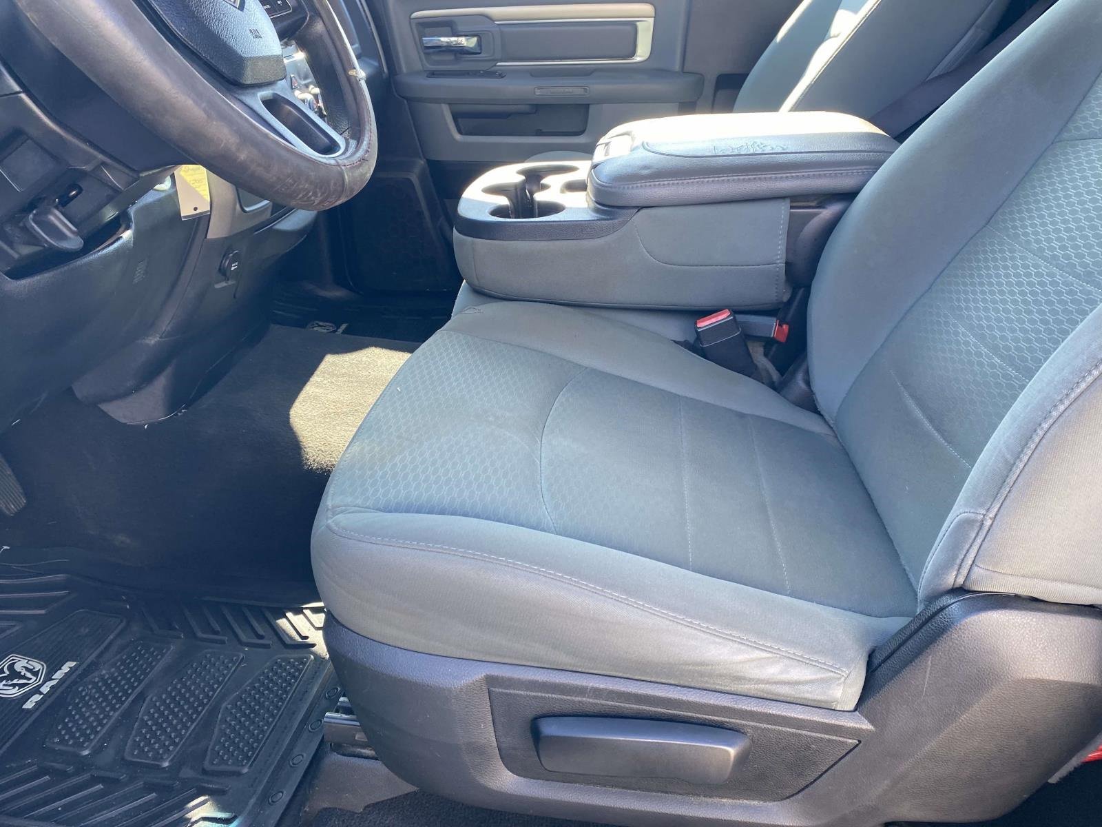 Used 2017 RAM 1500 Express image 11