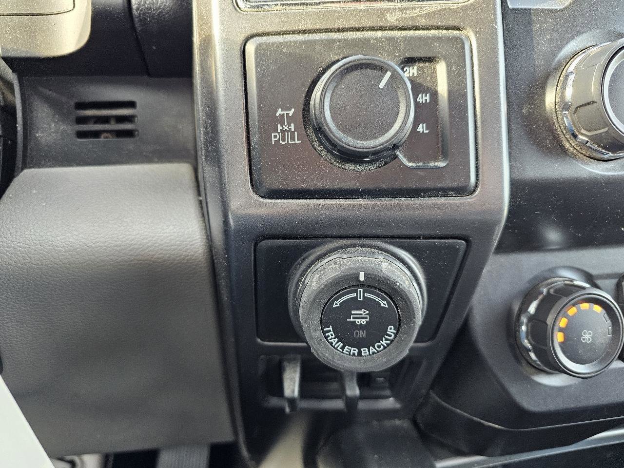 Used 2019 Ford F150 XLT w/ Equipment Group 302A Luxury AWD/4WD image 17