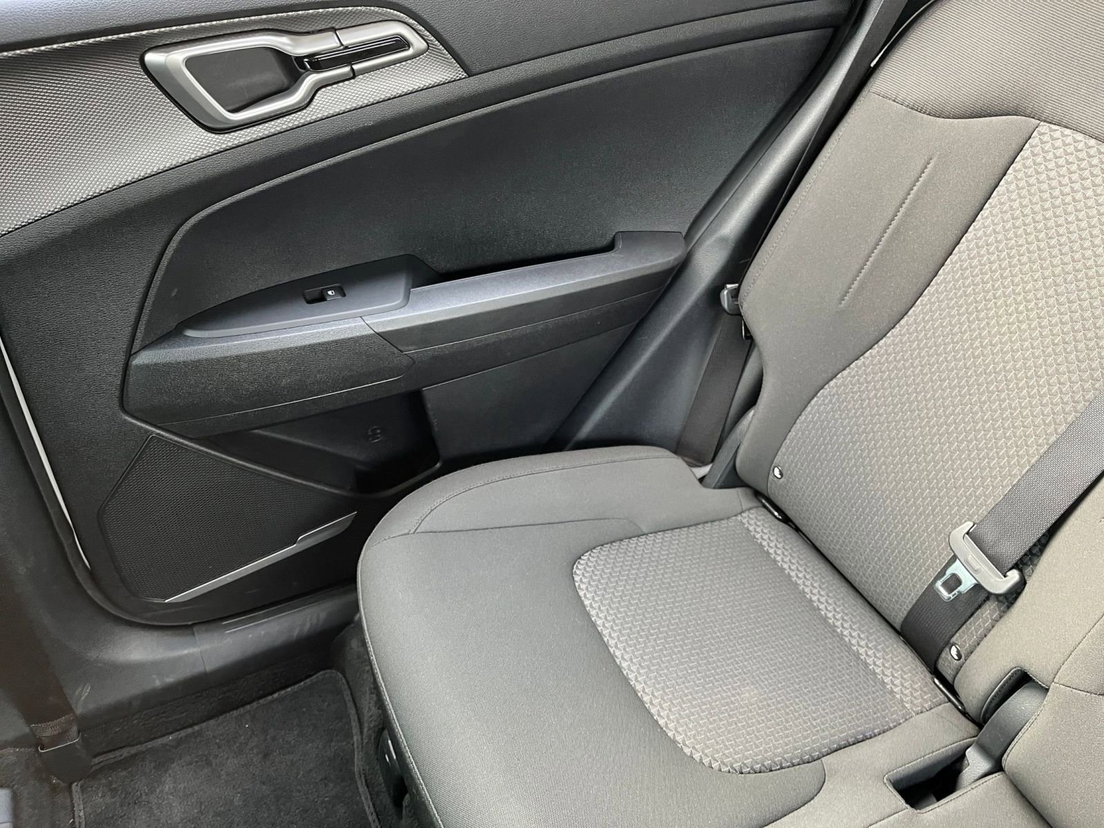 Used 2024 Kia Sportage LX image 38