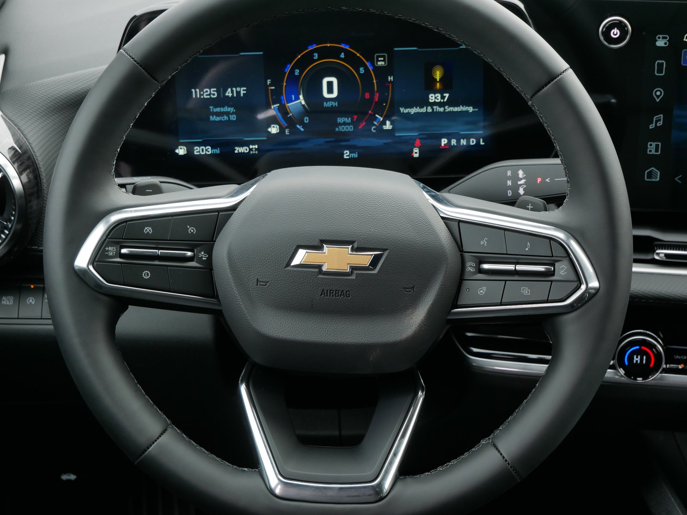 New 2026 Chevrolet Equinox LT w/ Convenience Package II AWD/4WD image 8