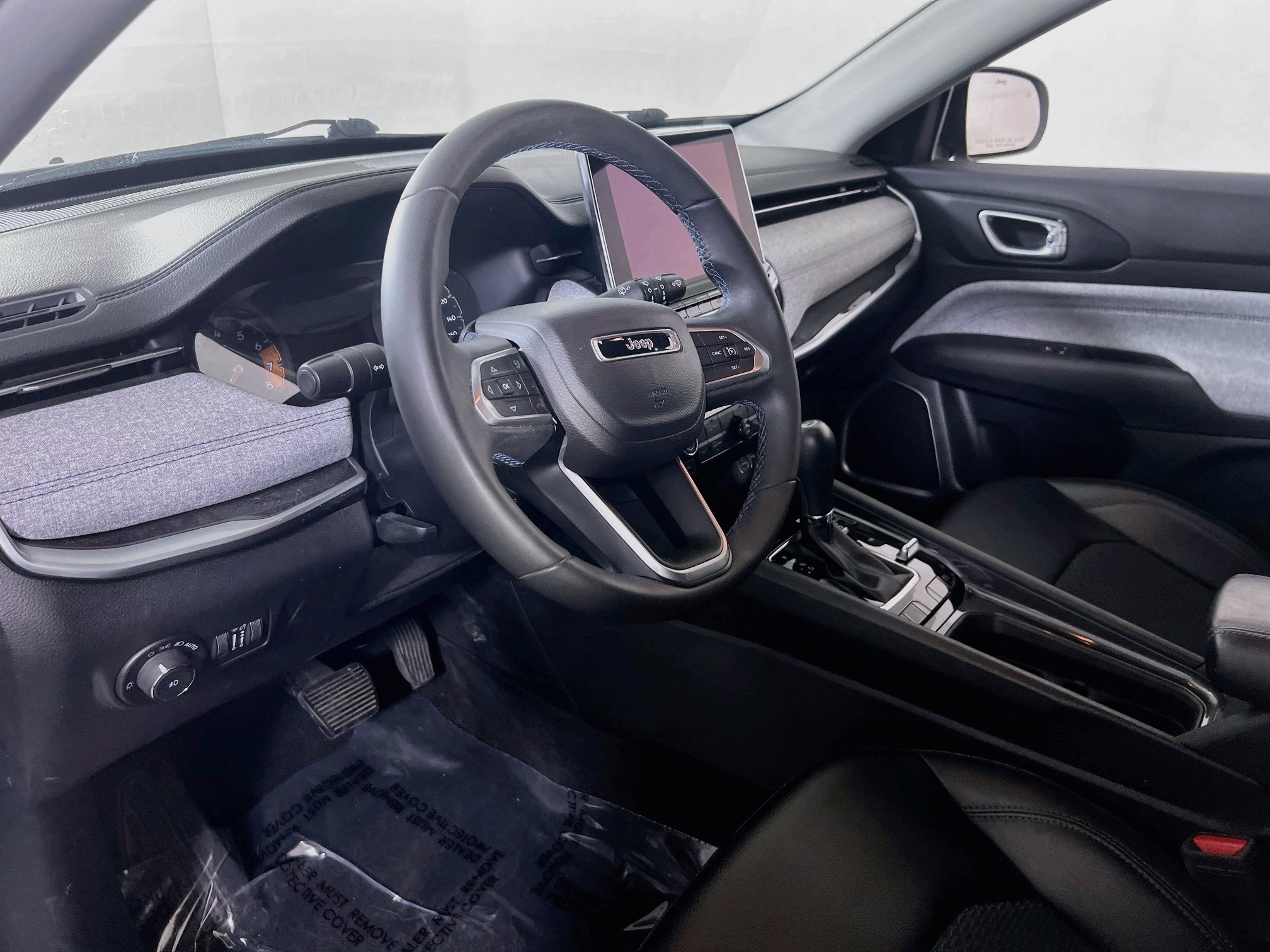 Used 2022 Jeep Compass Latitude AWD/4WD image 9